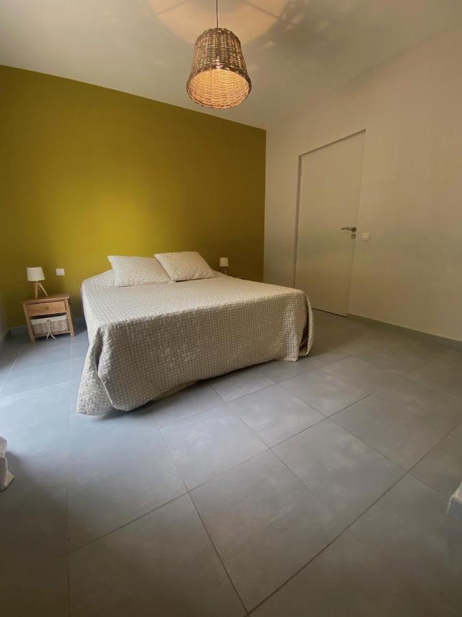 Les Centaurines Bed & Breakfast Saint-Siffret Exterior photo