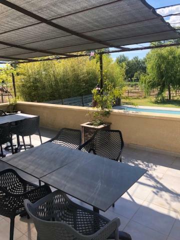 Les Centaurines Bed & Breakfast Saint-Siffret Exterior photo